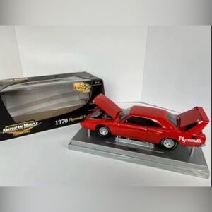 NIB American Muscle ERTL Toys R Us Exclusive 1:18 Ltd Ed 1970 Plymouth Superbird